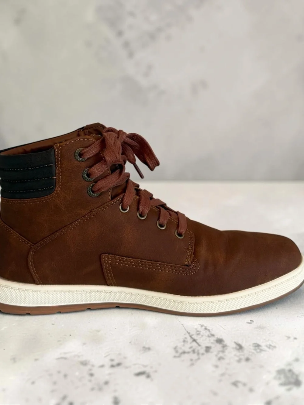 Levi's Men's Brown High-Top Sneakers / Boots - Size 8